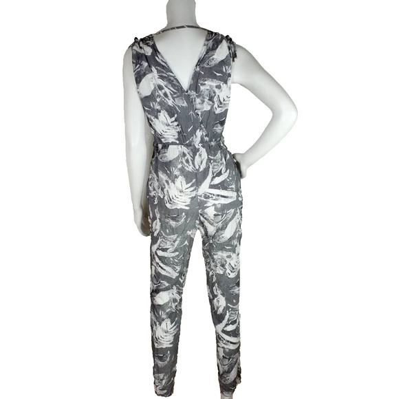 Armani Exchange Jumpsuit – White/Black Floral – Size 4 - Picture 3 of 7